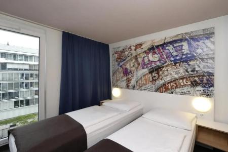 B&B Berlin Alexanderplatz - 9