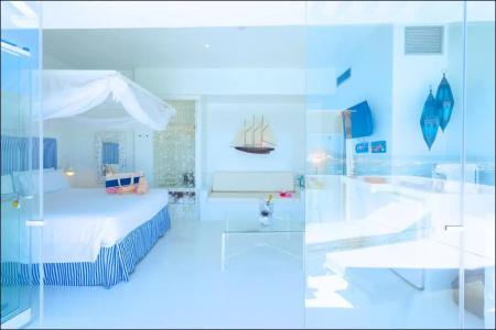 Avanti Lifestyle - Only Adults - 37