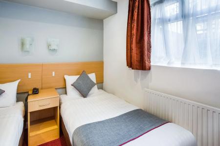 Oyo London Guest House - 27