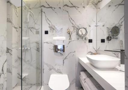 Emily's Luxury Suites - 33