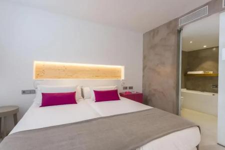 One Ibiza Suites - 3