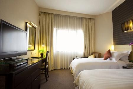 Royal @ Queens (SG Clean, Staycation Approved) - 4