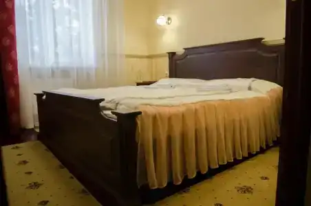 Нафтуся - 27