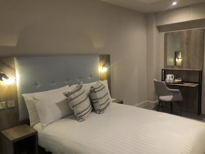 Euston Square - 33