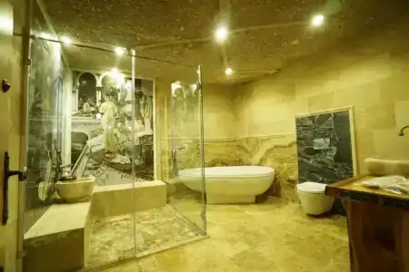 Roma Cave Suite - 58