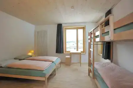 St. Moritz Youth Hostel - 23