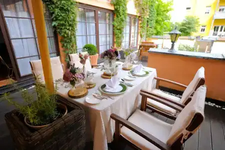 Bayerischer Hof - 13