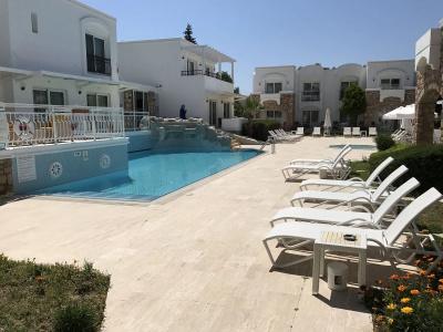 Costa Sariyaz - 12