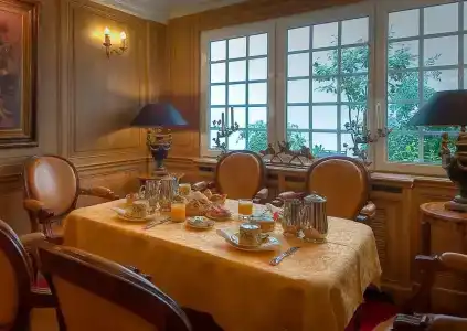 Hôtel de Varenne - 28
