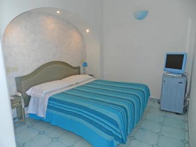 Holiday - 170