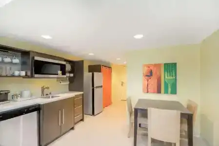 Home2 Suites By Hilton - 31