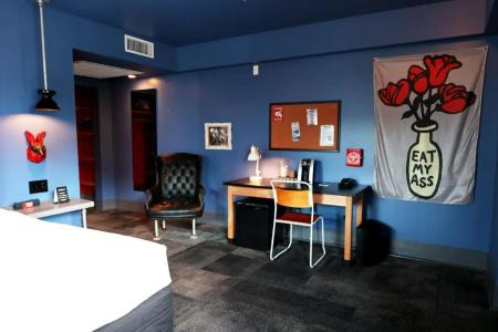 Gaythering - Gay Hotel - All Adults Welcome - 42