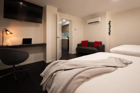 The Kingsford Airport, an Ascend Collection Member - 3