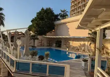 Coral & Resort - 8