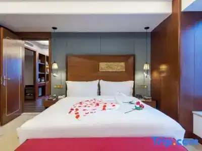 Lujia International - 139