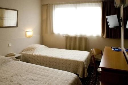Ours Blanc - Place Victor Hugo - 2