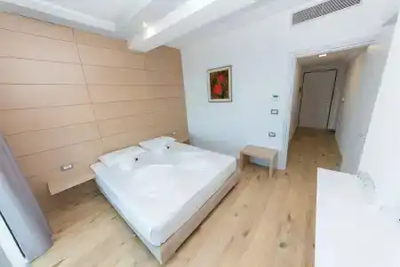 Saranda Palace - 28