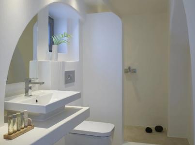 Aurora Luxury Suites - 8
