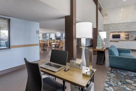 Best Western Palm Beach Lakes - 2