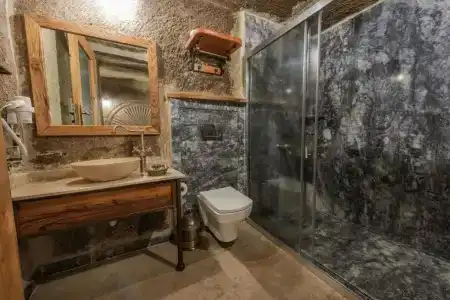 Sarnich Cave Suites - 93