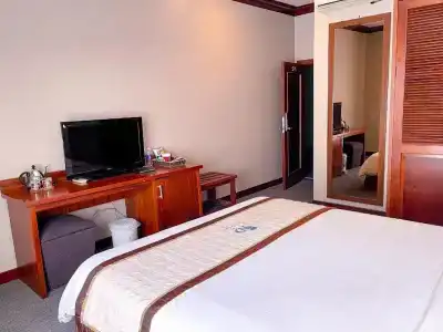 Nam Dat - 18