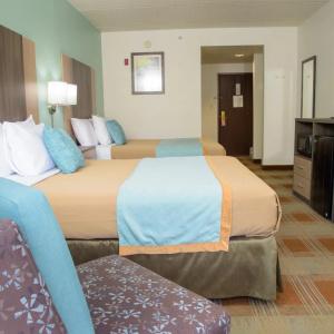 Pigeon River Inn - 43