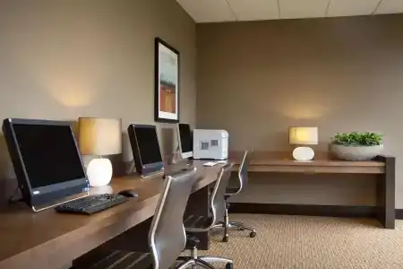 Hilton New York Jfk Airport - 4