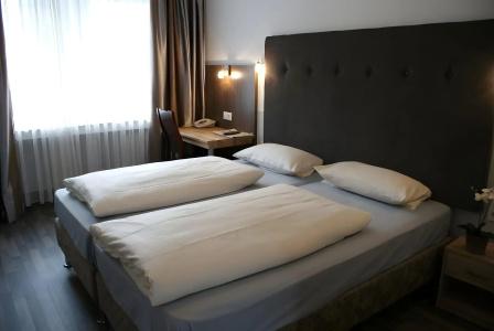 Bahn-Hotel - 3
