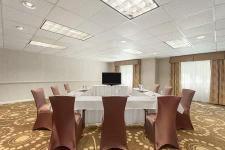 Hampton Inn - Colchester - 23