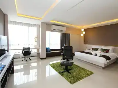 Udtel Boutique - 15