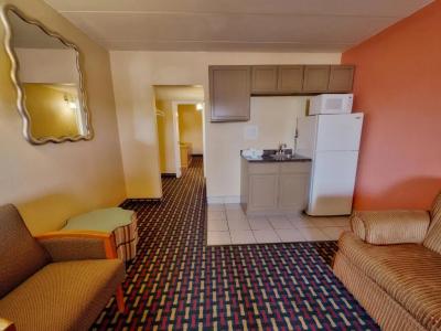 Seashire Inn & Suites - 53