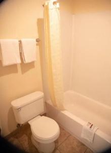 American Inn - 9