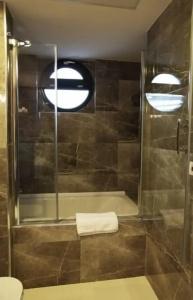 Tuzla Town - 23