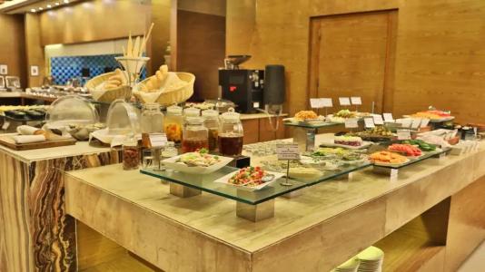 Royal Orchid Jaipur, 3 Kms to Airport - 11