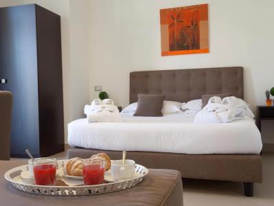 La Piazzetta Guest House - 109
