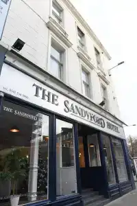 Sandyford - 18