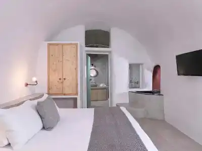 Elysian Santorini - 5