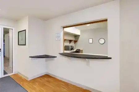 WoodSpring Suites - 31