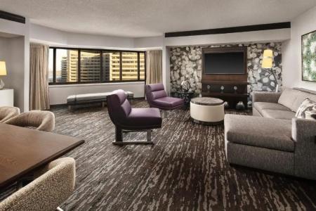 Embassy Suites by Hilton Crystal City National Airport - 90
