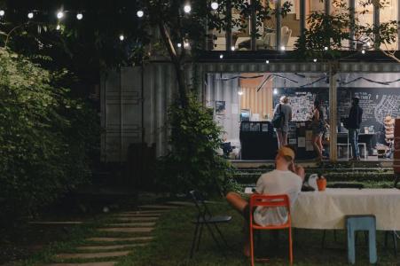 The Yard Bangkok Hostel - 11