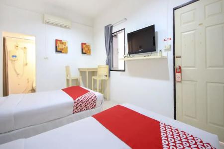 OYO 1054 Phuket Backpacker Hostel - 53