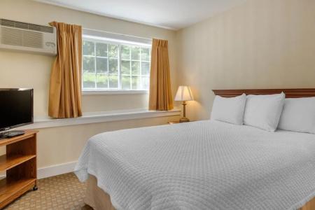Ogunquit and Suites - 102