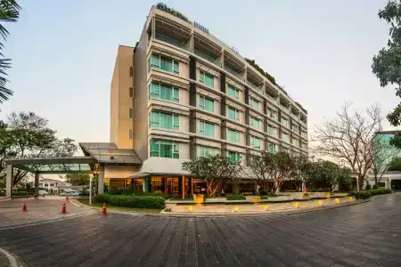 Royal Princess Larn Luang - Sha Extra Plus - 0