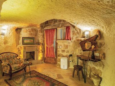 Atilla's Cave - 505