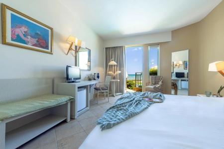 Giannoulis - Grand Bay Beach Resort (Exclusive Adults Only) - 5