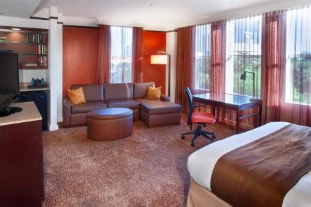 The Emily Morgan - a Doubletree By Hilton - 77