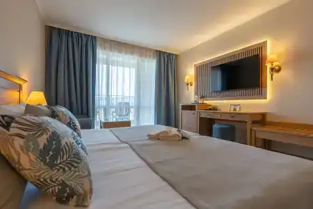 Dit Majestic Beach Resort - Ultra All Inclusive - 4