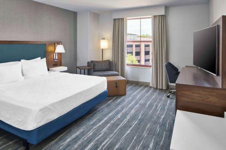 Hampton Inn and Suites Downtown - 151