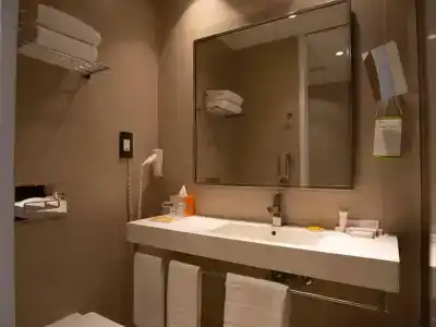 Centro Capital - By Rotana - 50