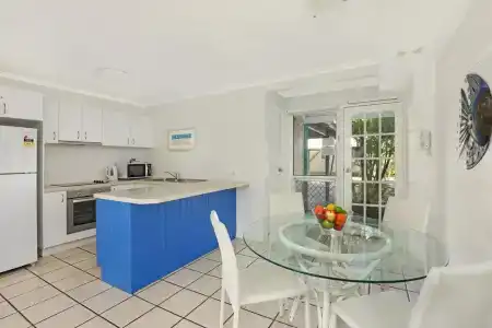 Coral Beach Noosa - 30